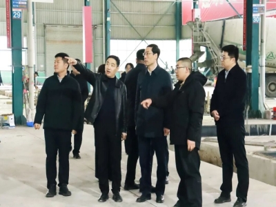 區(qū)委書(shū)記王營(yíng)蒞臨卓越精工督導(dǎo)復(fù)工復(fù)產(chǎn)及項(xiàng)目建設(shè)工作